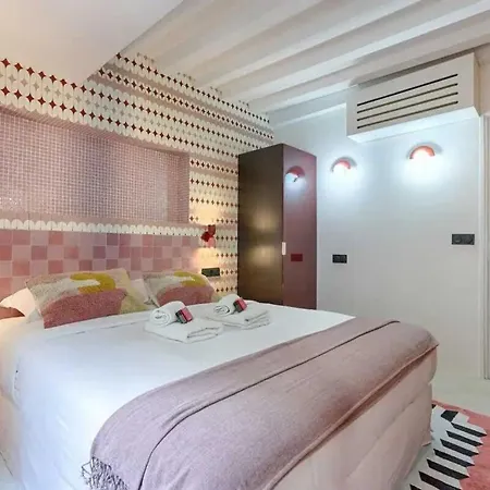 Les Halles - Luxurious & Colorful 4bd For 16 Guest Appartamento
