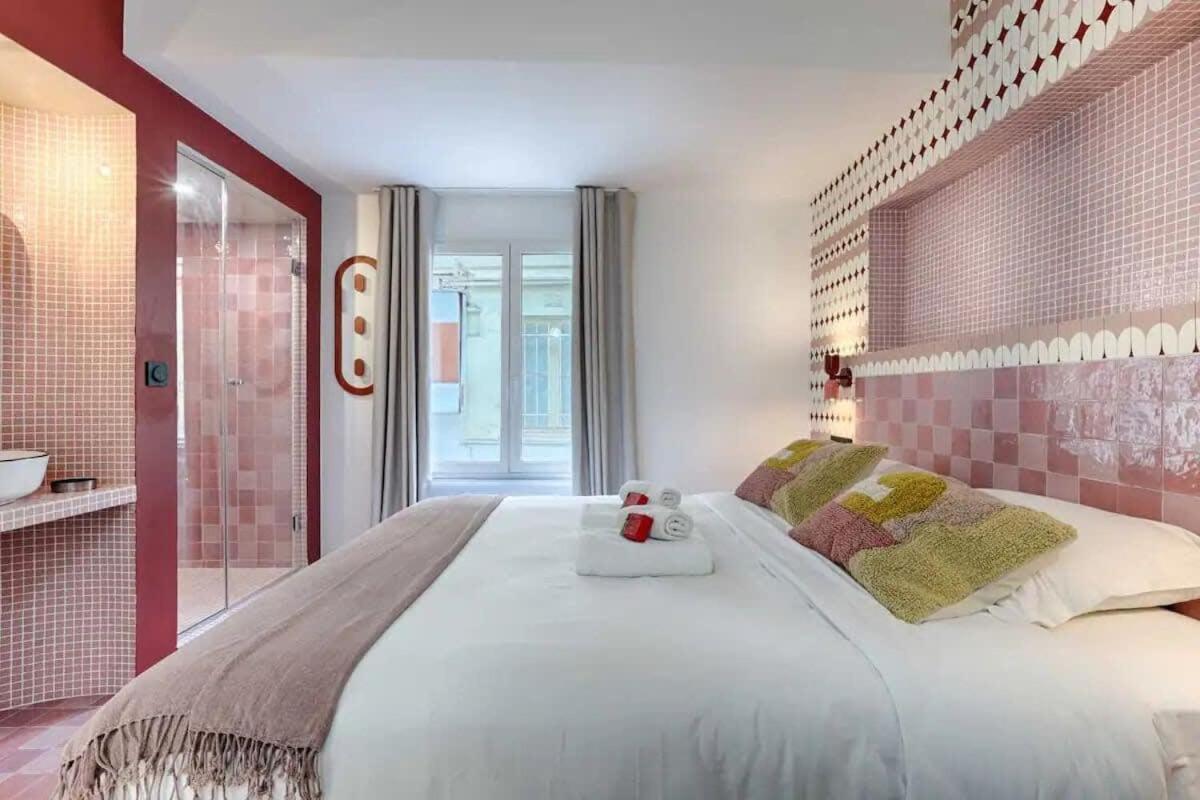 Apartment Les Halles - Luxurious & Colorful 4bd For 16 Guest Paris